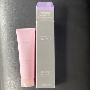 Mary Kay Cleanser 4 in 1 for Combination to Oily Skin / New in box